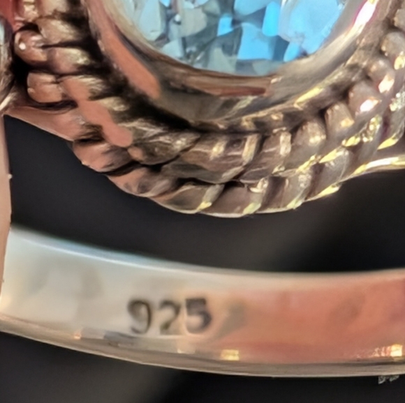 Genuine Blue Topaz Solid Sterling Silver Ring Size 6 - Picture 6 of 9